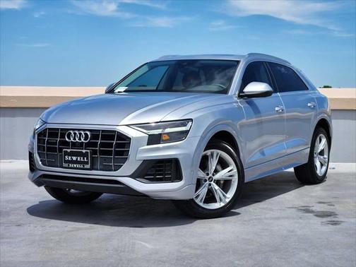 2022 Audi Q8 55 Premium