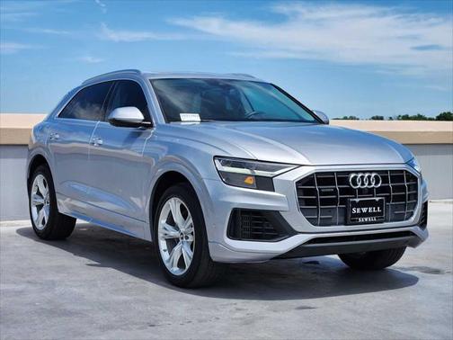 2022 Audi Q8 55 Premium