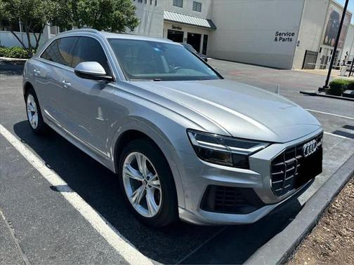 2022 Audi Q8 55 Premium