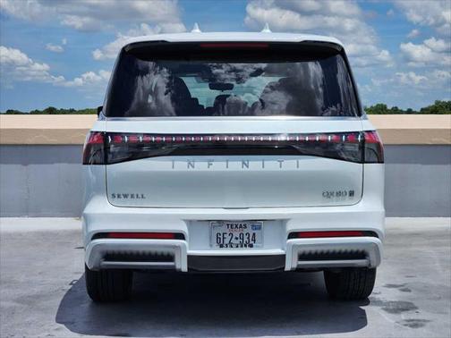 2025 INFINITI QX80 SENSORY AWD
