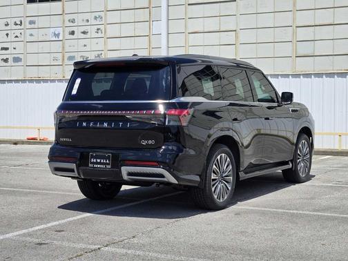 Black Obsidian 2026 INFINITI QX80 Luxe
