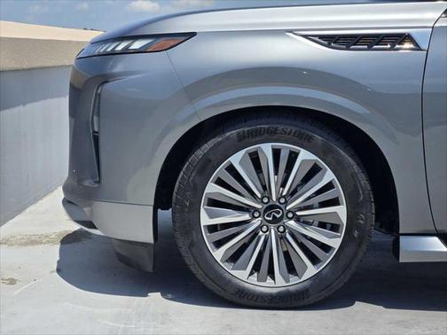 2025 INFINITI QX80 SENSORY AWD