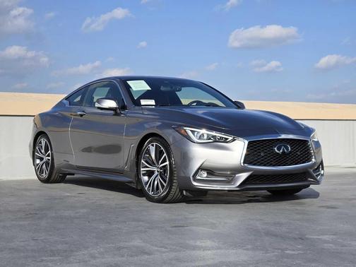 2022 INFINITI Q60 LUXE
