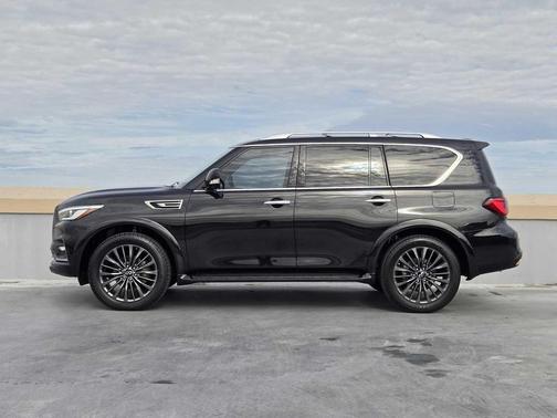 2024 INFINITI QX80 SENSORY AWD