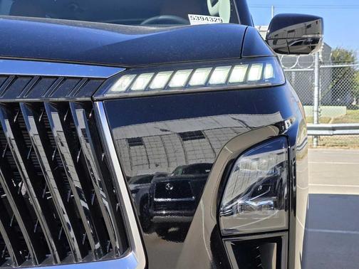 2026 INFINITI QX80 Luxe