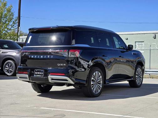 2026 INFINITI QX80 Luxe