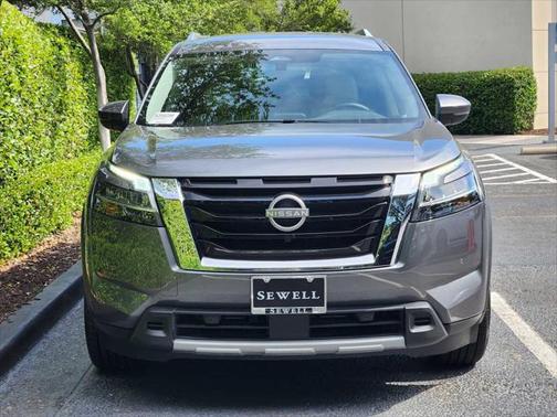 2024 Nissan Pathfinder SL 4WD