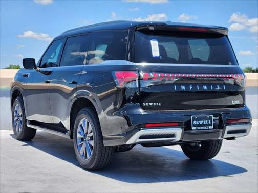 2025 INFINITI QX80 PURE