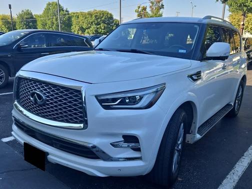 2022 INFINITI QX80 Luxe