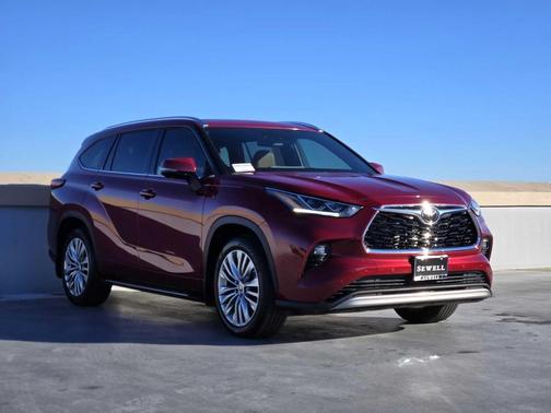 2025 Toyota Highlander Platinum