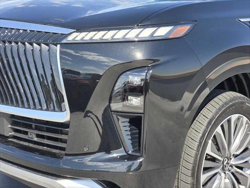 2025 INFINITI QX80 SENSORY AWD