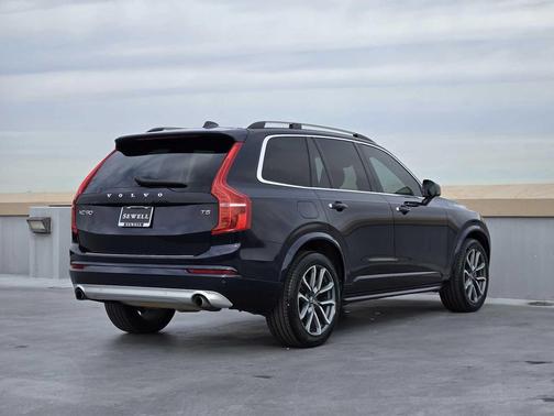 2019 Volvo XC90 T5 Momentum