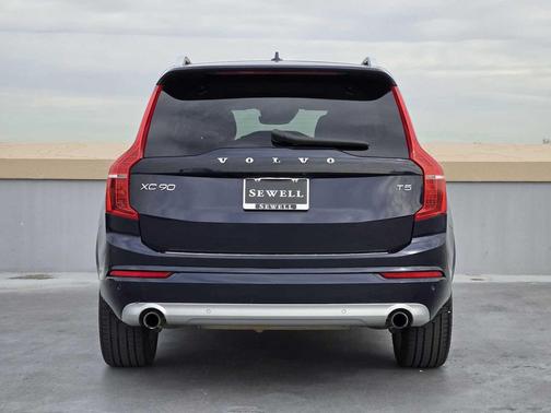 2019 Volvo XC90 T5 Momentum