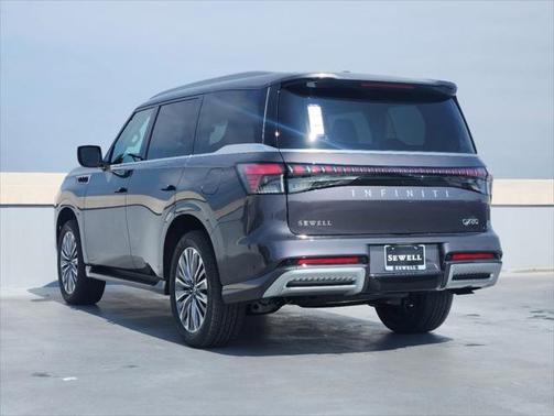 2025 INFINITI QX80 Luxe
