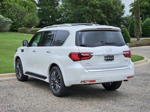 2024 INFINITI QX80 SENSORY AWD