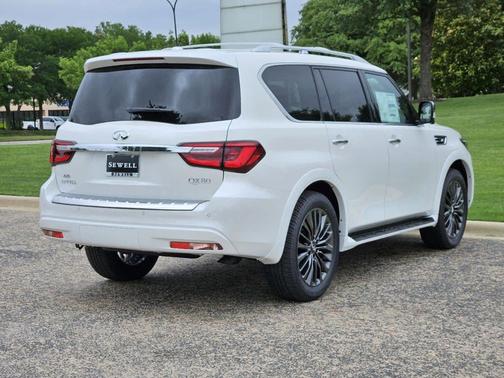 2024 INFINITI QX80 SENSORY AWD