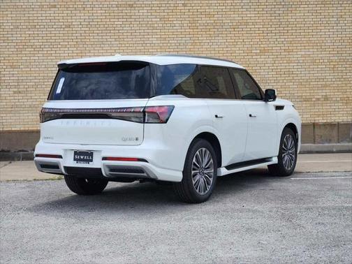 2025 INFINITI QX80 Luxe