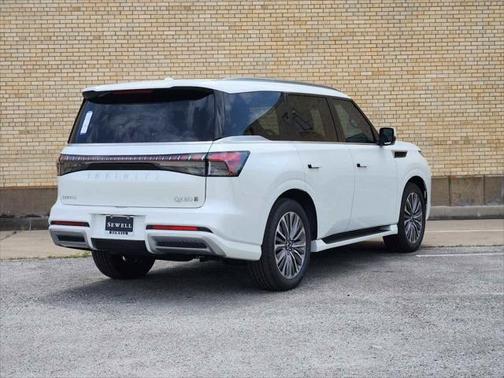 2025 INFINITI QX80 Luxe