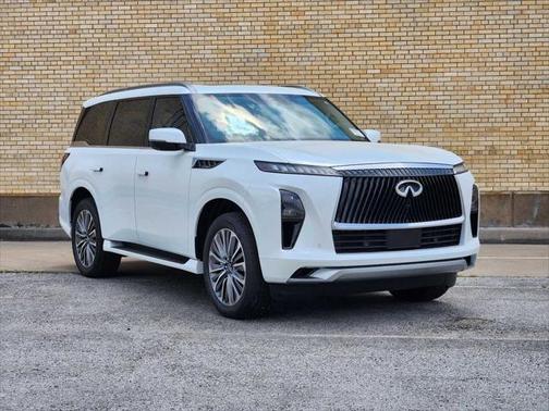 2025 INFINITI QX80 Luxe