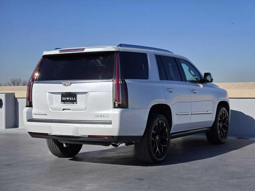 2018 Cadillac Escalade Premium Luxury