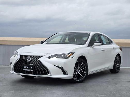 Eminent White Pearl 2024 Lexus ES 350 Base