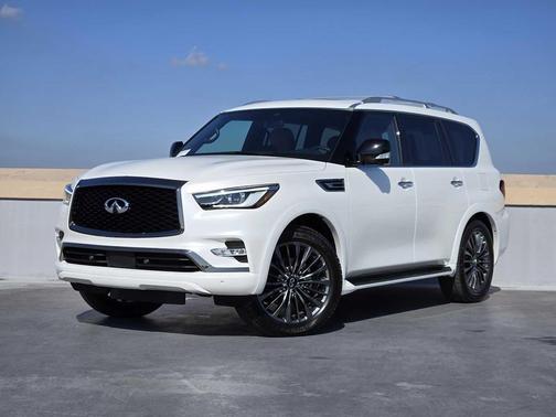 2024 INFINITI QX80 SENSORY AWD