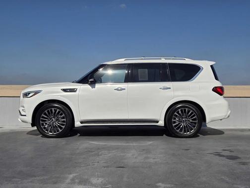 2024 INFINITI QX80 SENSORY AWD
