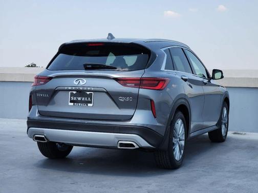 2024 INFINITI QX50 LUXE