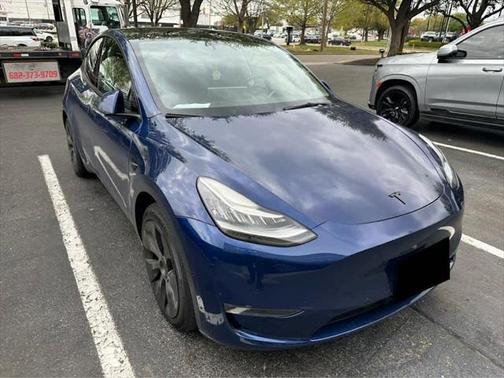 2022 Tesla Model Y Long Range Dual Motor All-Wheel Drive