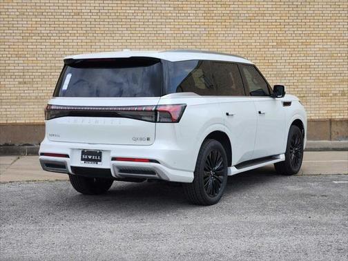 2025 INFINITI QX80 SENSORY AWD