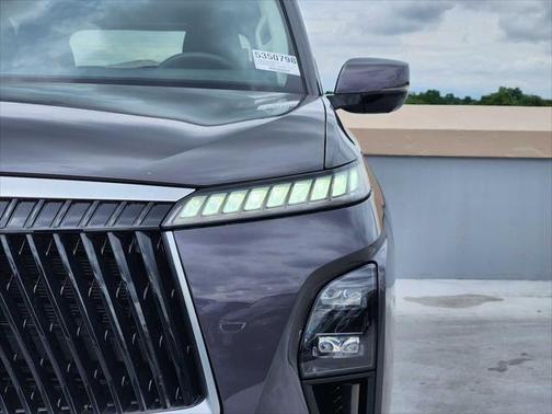 2025 INFINITI QX80 PURE