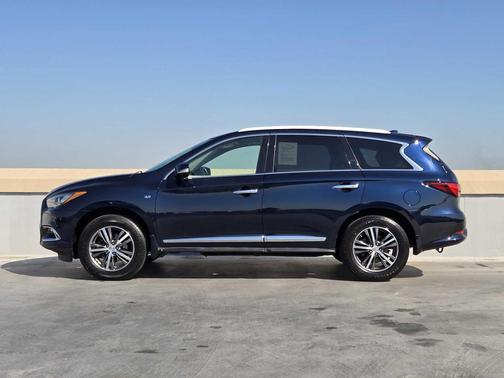 2017 INFINITI QX60 Base