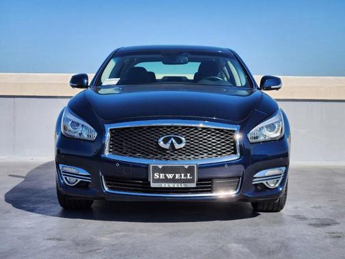 Photo 2 of 23 of 2019 INFINITI Q70 3.7 LUXE