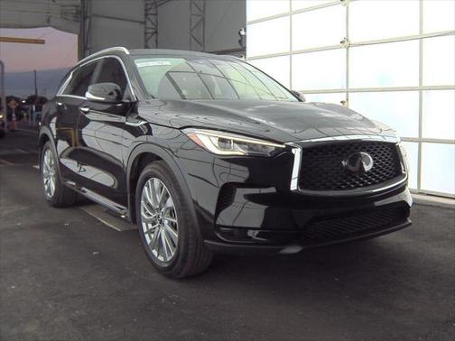2023 INFINITI QX50 LUXE