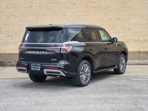 2025 INFINITI QX80 Luxe