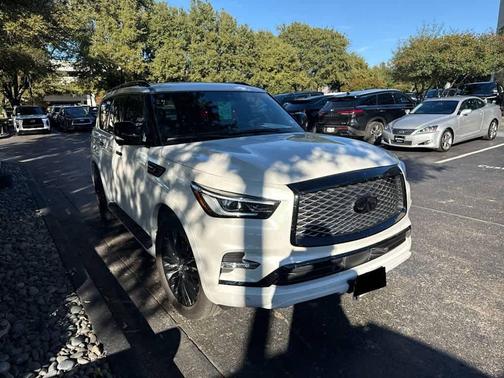 2023 INFINITI QX80 SENSORY