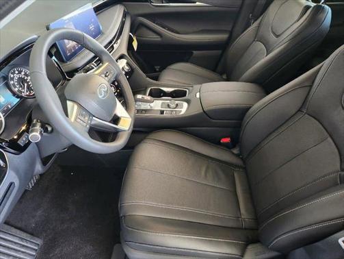 2025 INFINITI QX60 Pure