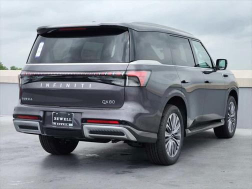 2025 INFINITI QX80 Luxe