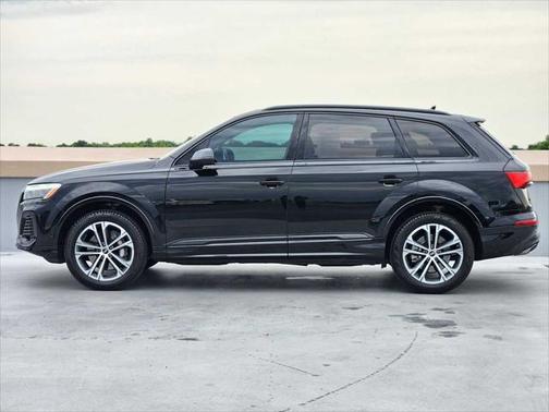 2025 Audi Q7 45 Premium Plus