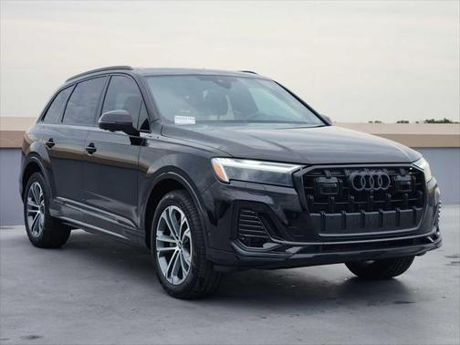 2025 Audi Q7 45 Premium Plus