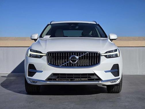 2022 Volvo XC60 B6 Inscription