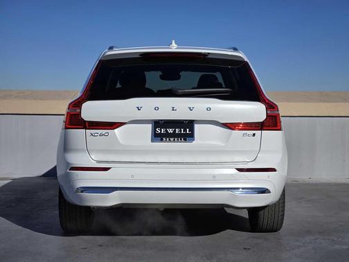 2022 Volvo XC60 B6 Inscription