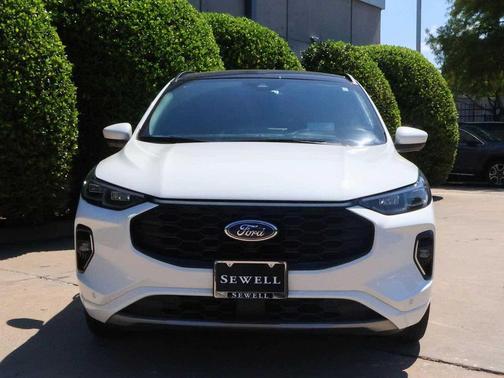 2023 Ford Escape ST-Line Elite