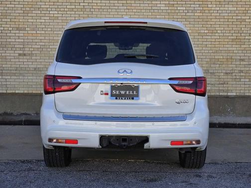 2023 INFINITI QX80 SENSORY