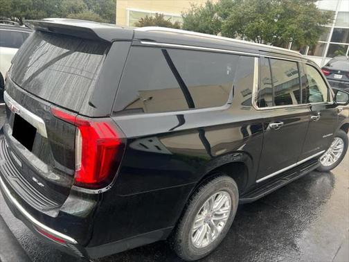 2022 GMC Yukon XL SLT
