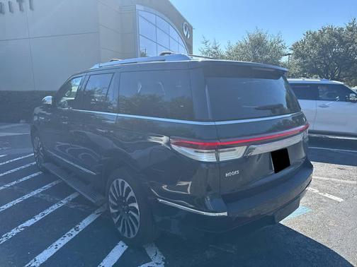 2022 Lincoln Navigator Black Label