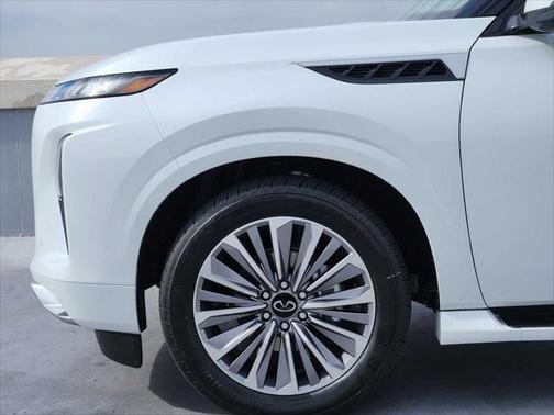 2025 INFINITI QX80 SENSORY AWD