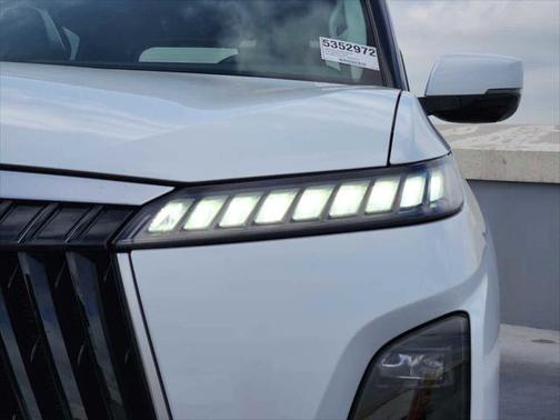 2025 INFINITI QX80 SENSORY AWD
