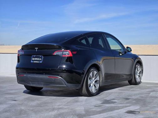 2021 Tesla Model Y Standard Range Rear-Wheel Drive