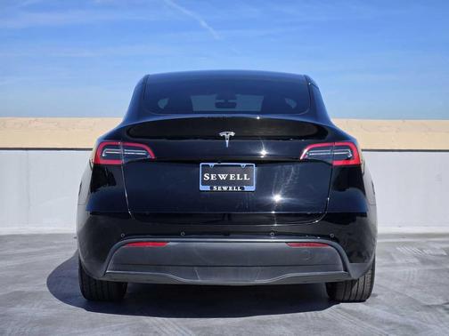2021 Tesla Model Y Standard Range Rear-Wheel Drive